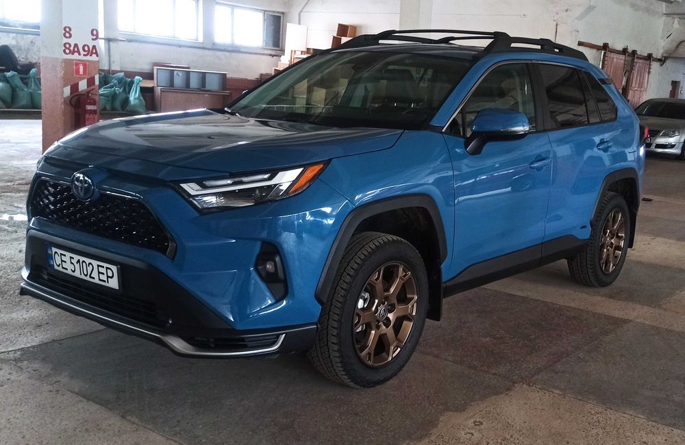 Toyota RAV4 hybrid Woodland edition