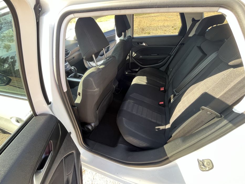 Peugeot  308  blue Hdi allure