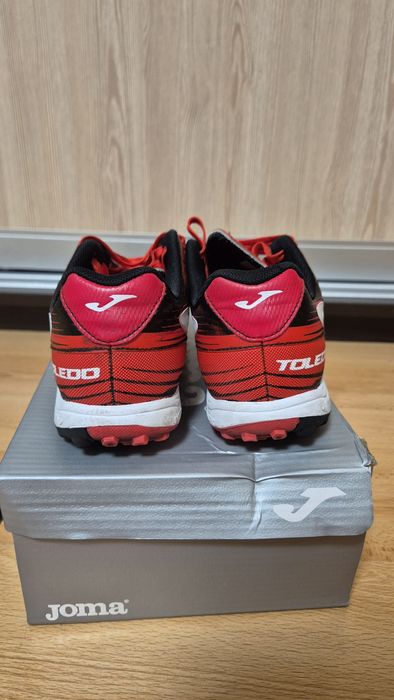 Бутси дитячі, сороконіжки, футзалки