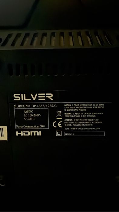 TV Silver 32” a funcionar – sem comando