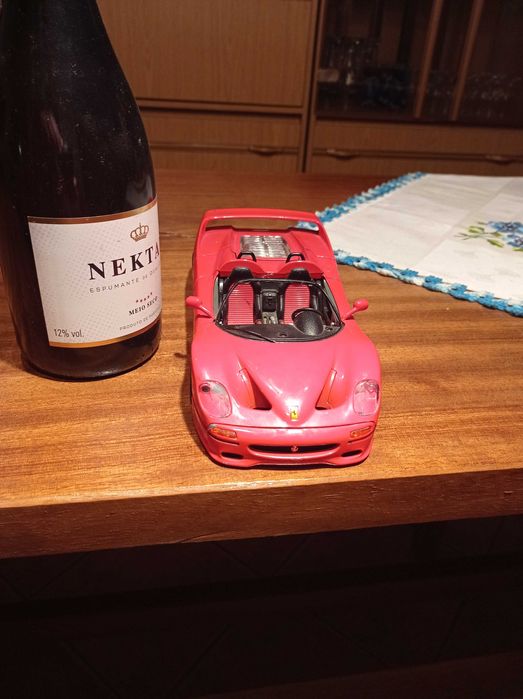 Ferrari  - carro de exposição