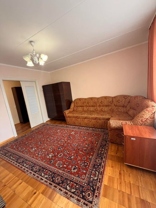 Прода  3 кім. кв.  в чешці вул. Патона