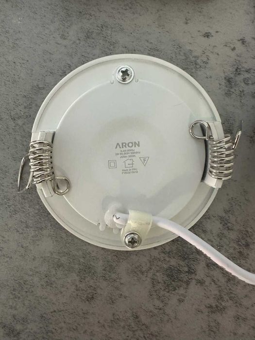 Lote de 42 painéis de encastrar LED ARON 3W branco quente 3000K