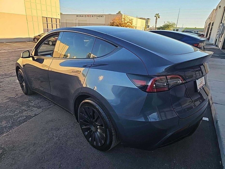 Tesla Model Y Long Range Dual Motor 2023