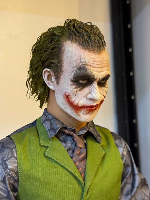Estátua Queen Studios 1/3 Scale the Dark knight Joker