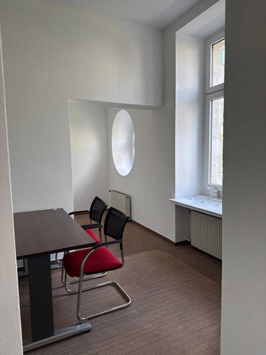 Przestronne biuro gotowe do pracy!, Prestiżowy adres!