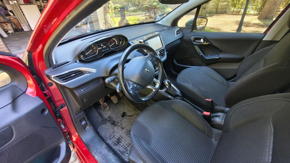 Peugeot 208 Pierwszy właściciel, Garażowany, + Opony zimowe,