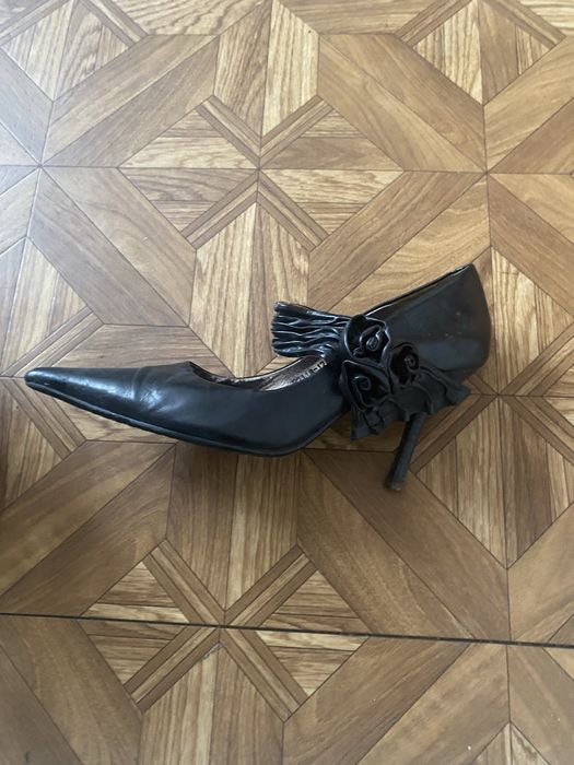 Туфлі човники шкіряні 37 розмір