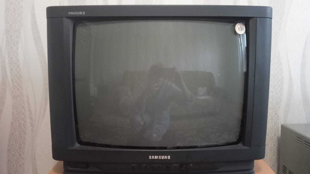 Телевизор Samsung кинескопный цветной рабочий