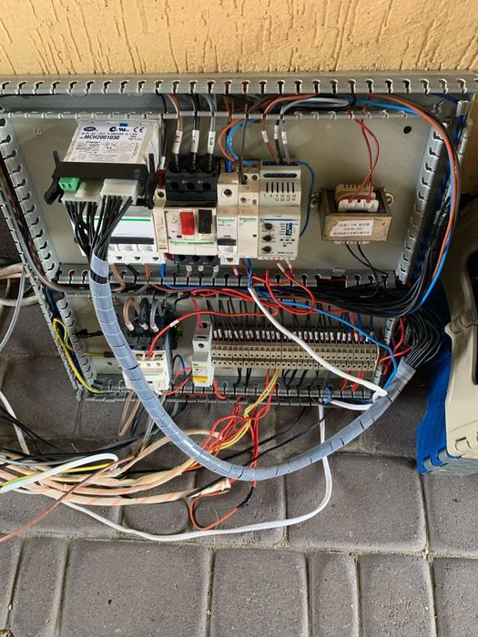 Продается контролер теплового насоса MCH2001030 Контролер µC2 SE CAREL