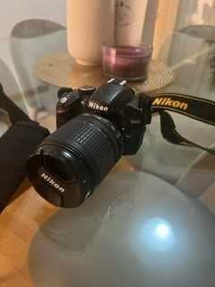 Máquina D3200 + AF-S NIKKOR 18-105 mm