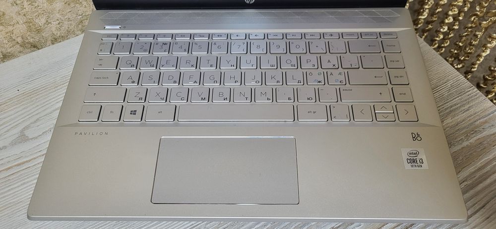 Hp pavilion 14" (core i3 10gen. 8gb. ssd 256gb)