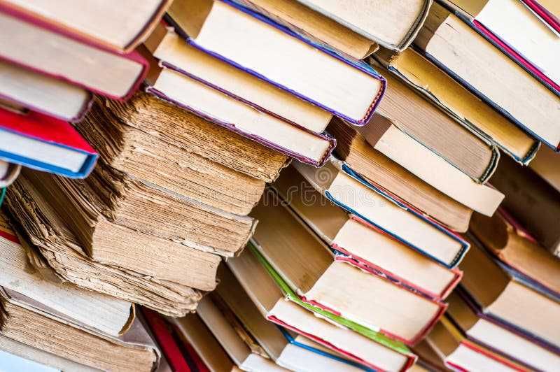 Lote de livros usados barato vários generos