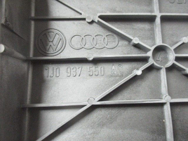 CAIXA RELÉS / FUSÍVEIS SEAT LEON 2006 -1J0937550AC