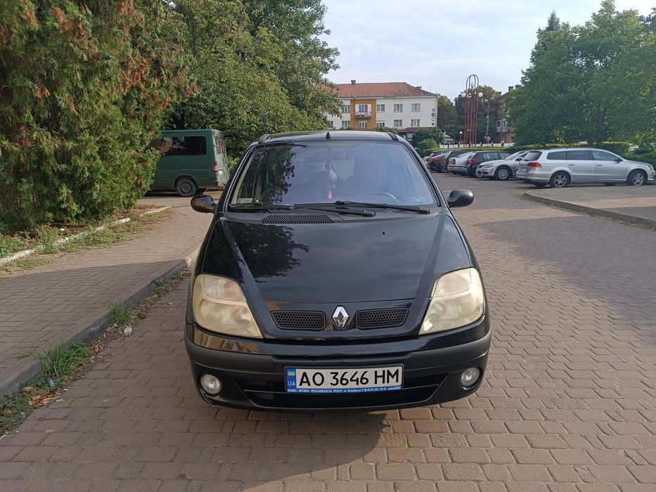 Renault Scenik |