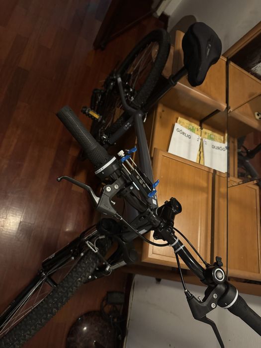 Bicicleta semi nova disponivel