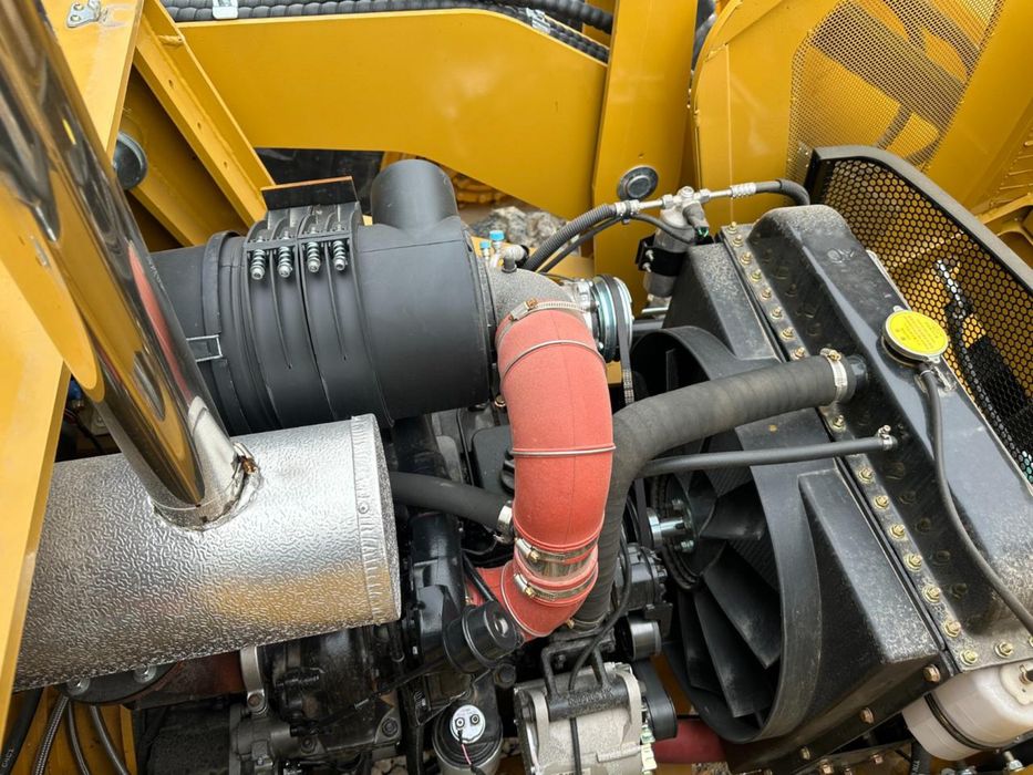 Caterpillar 444F2 (2026)