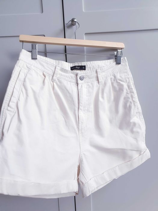 Białe kremowe spodenki szorty F&F 38 bawelniane