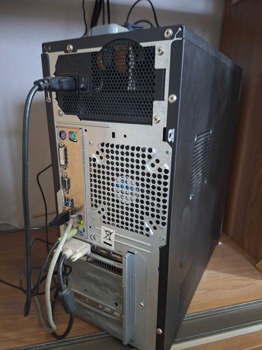 ПK i5-4460, 16GB, R9 (2GB), SSD 112GB+2TB, монитор 19, камера