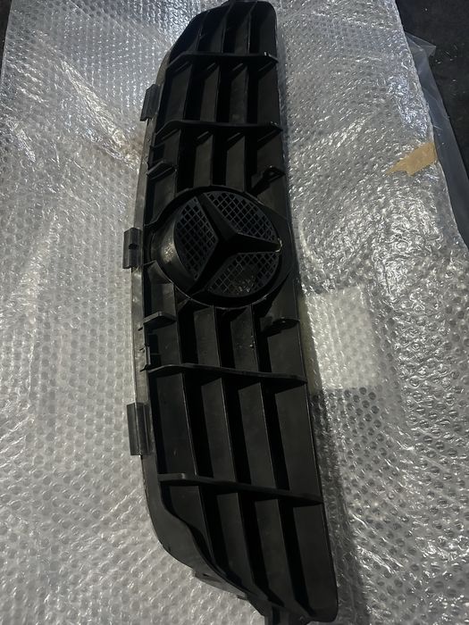 Grelha original para mercedes clk w209