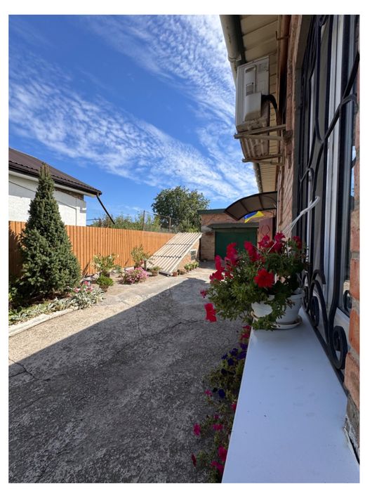 Продам будинок на Новомиколаївці