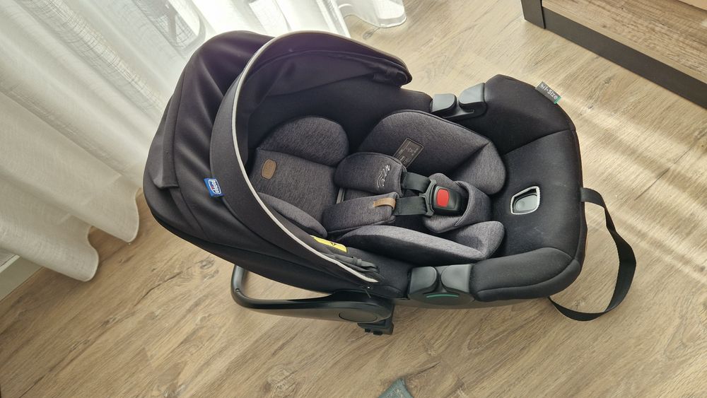 Cadeira auto / ovinho bebé (do nascimento aos 15 meses)