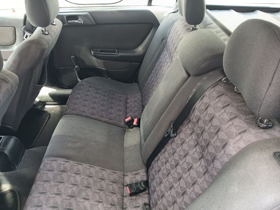 Opel Astra G 1.4 Club (2001) –Gasolina- Muita mecânica nova (Ideal p/ dia a dia)