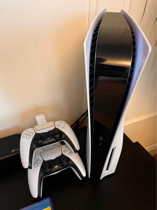 Konsola PS5 1TB + 5 Gier