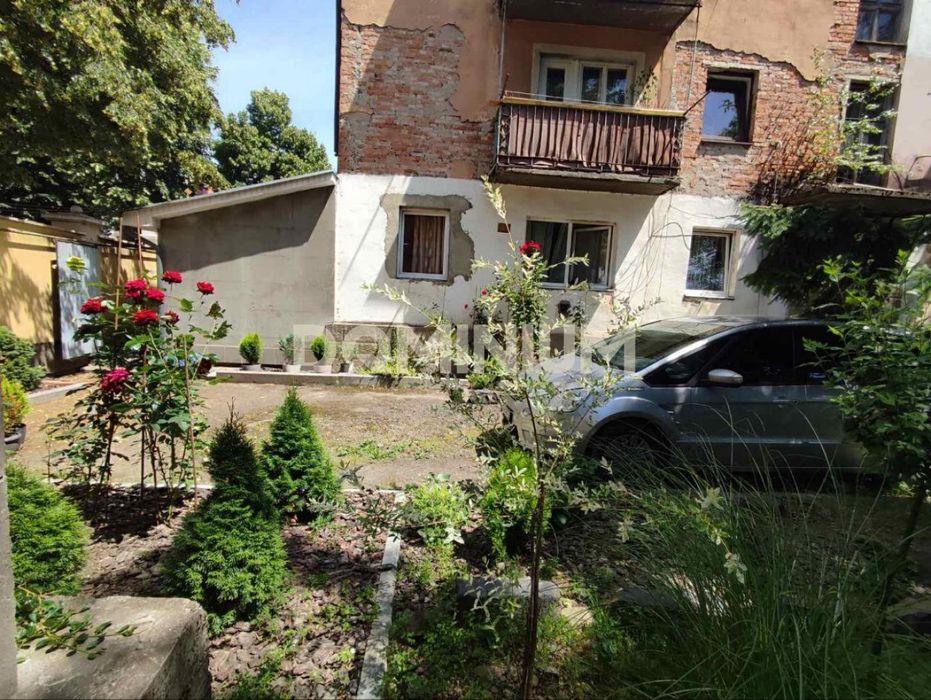 Продається квартира в центрі Хуста