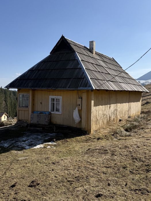 Продається столітній будинок в Карпатах + 0.25 га