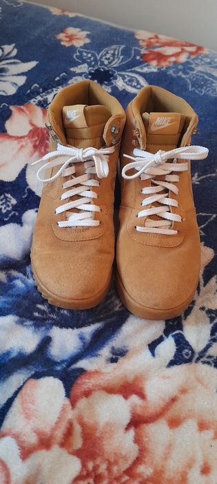 Botas da nike usadas e em bom estado