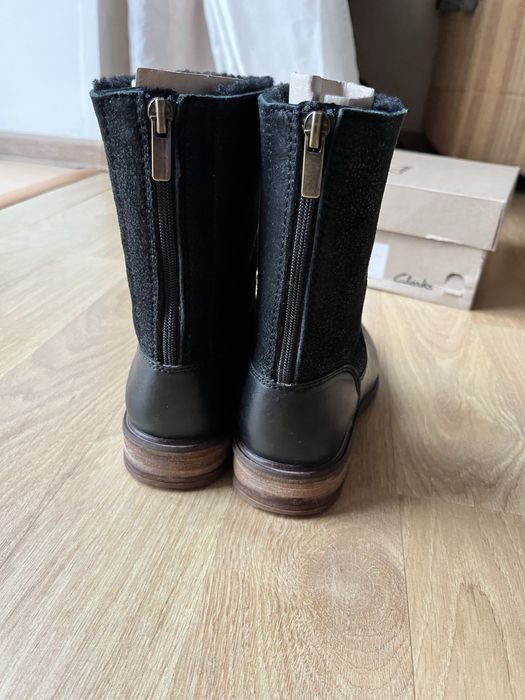 Зимові черевики шкіряні чорні Clarks  напівчоботи теплі