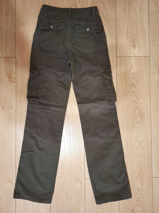 Spodnie damskie bojówki Pull & Bear, roz. 32. Kolor khaki. Okazja!