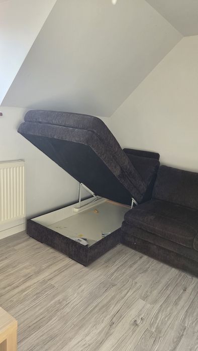 Brązowy narożnik kanapa wersalka z funkcją spania i dwoma schowkami