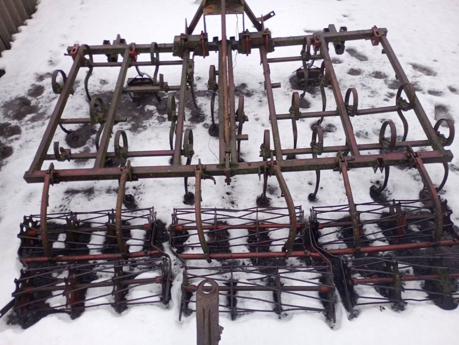 Продам культиватор пружинний