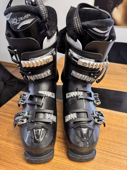 Sprzedam buty narciarskie.