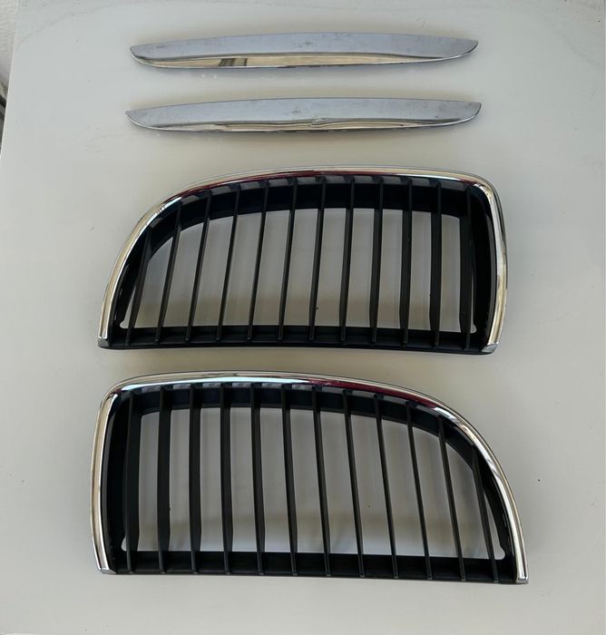 Grelhas E90 E91  BMW