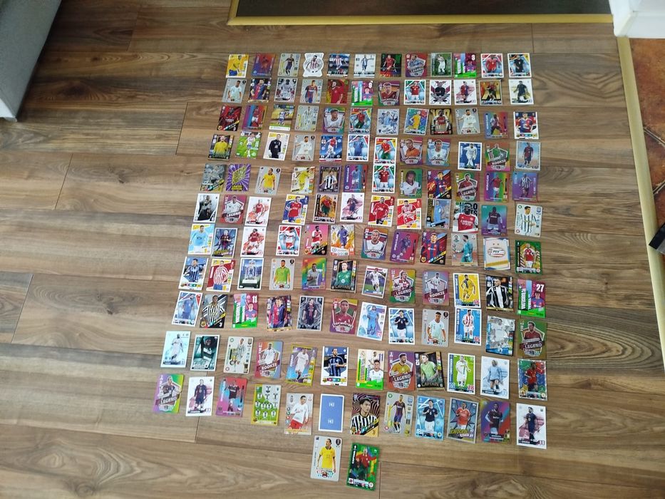 Karty piłkarskie kolekcjonerskie