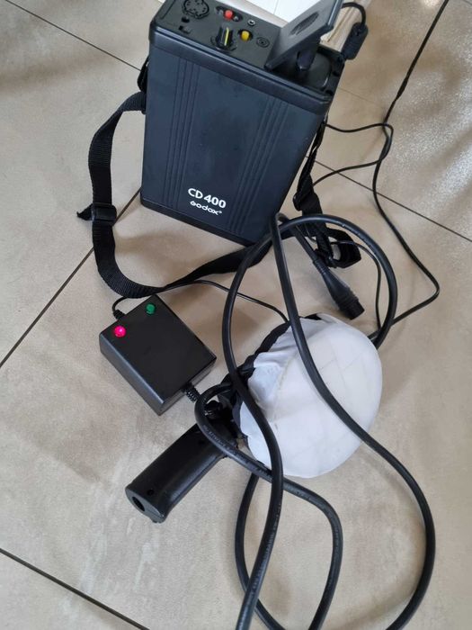 Генераторний спалах Godox CD400