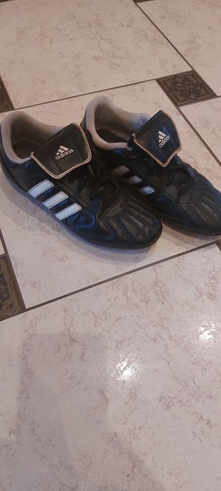 Копи шкіряні adidas.