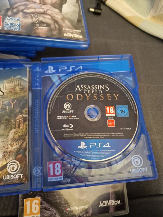 Playstation 4 + Comando + Jogos