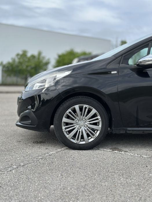 Peugeot 208 1.2 gasolina PureTech