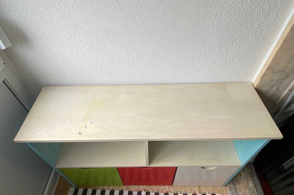 Móveis para Quarto Infantil: Conjunto Colorido em Pinho Maciço