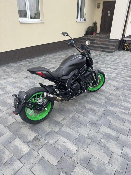 Продам свіжопригнаний мотоцикл Benelli 502 c cruiser