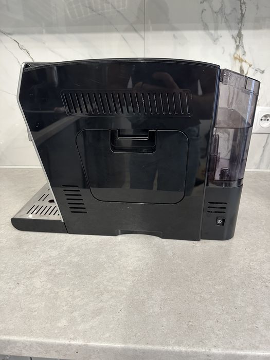 Automatyczny ekspres do kawy Delonghi Autentica Cappuccino