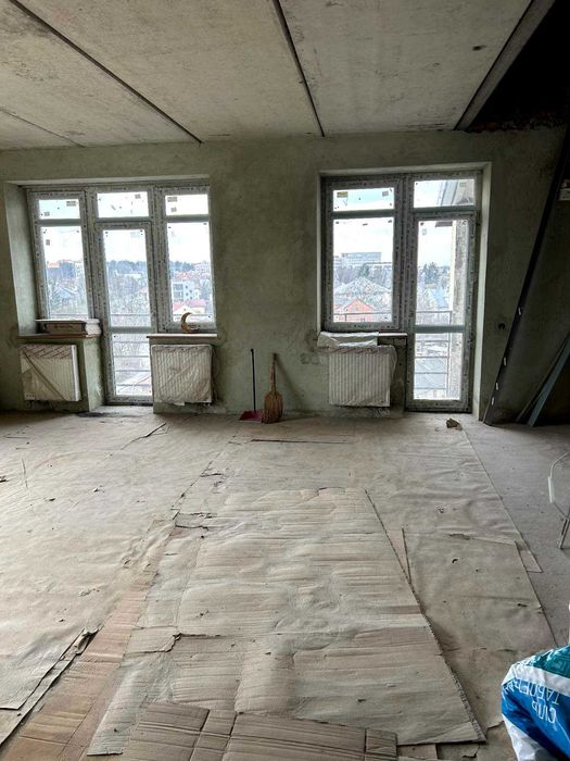 Продаж 5-ти кім. квартири по вул. Личаківська
