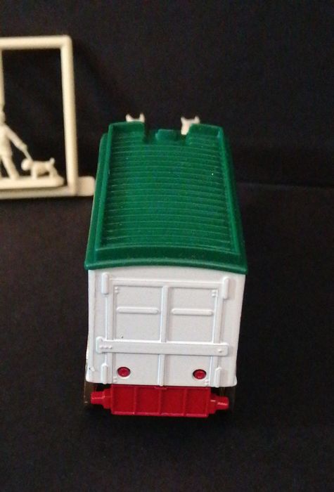 Carruagem miniatura metal Days Gone, insc Furniture Removers, Lledo