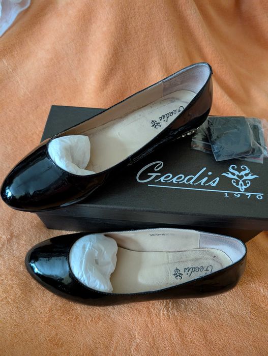 Туфлі чорні натуральний лак