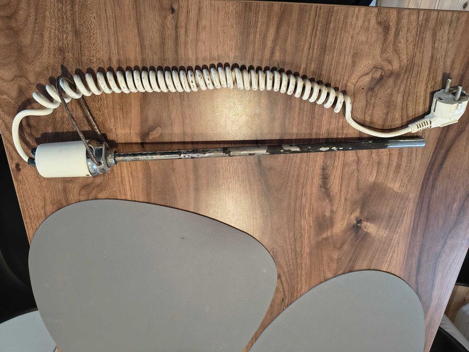 Grzałka elektryczna do grzejnika łazienkowego