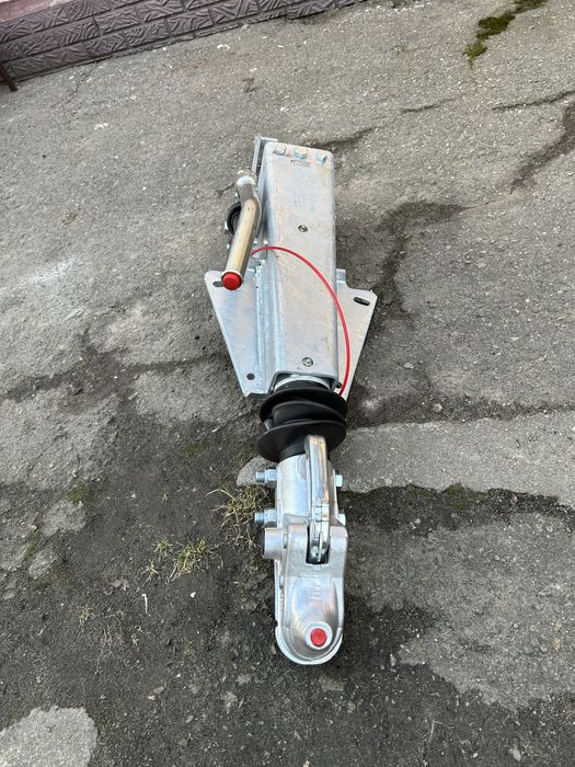 Сцепна головка . Тормоз наката V-образный AL-KO